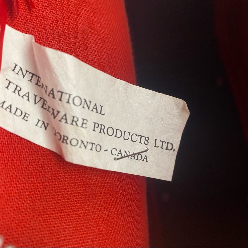Vintage International Travelware Carry On Luggage Bag with Adjustable St… - Picture 6 of 15